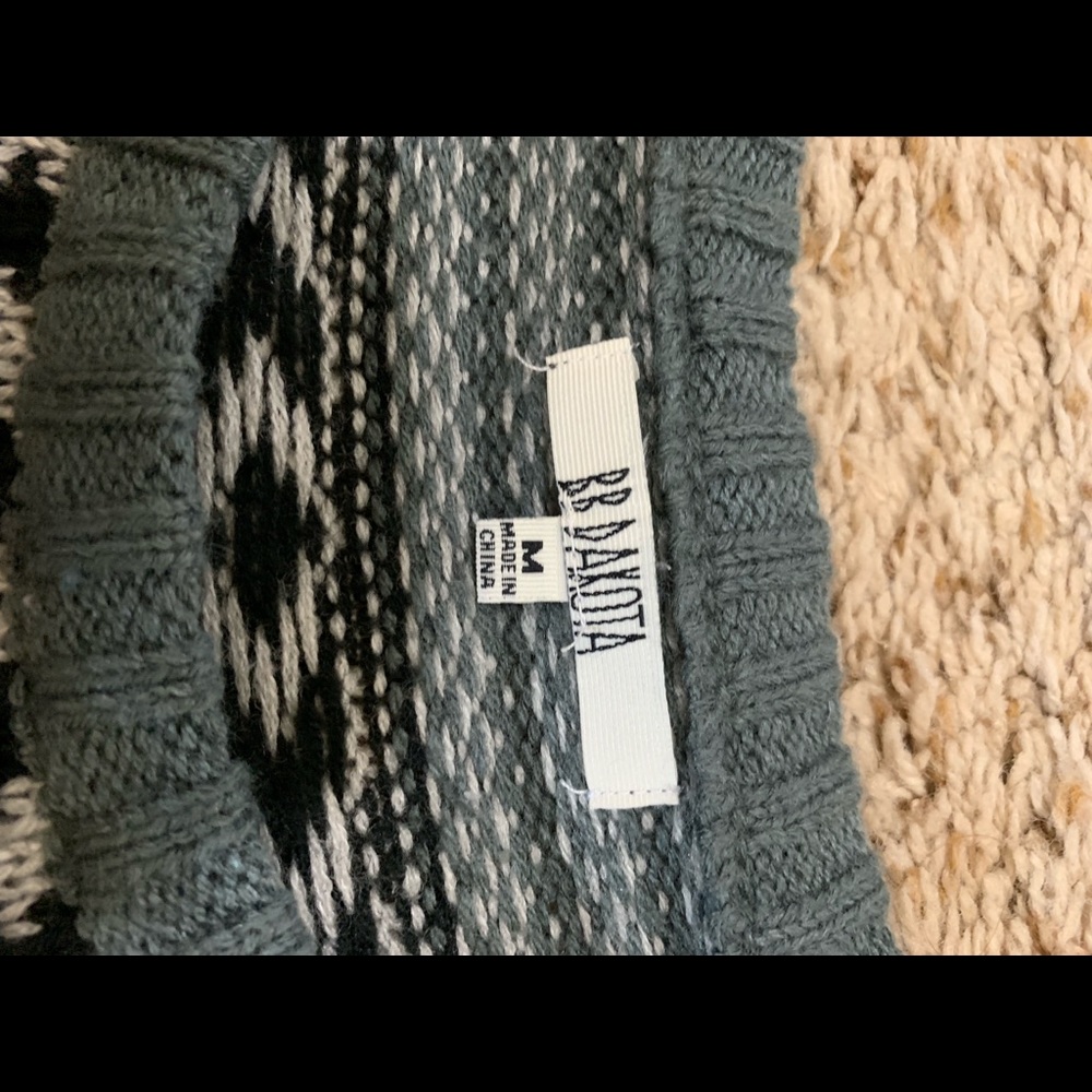 cropped sweatshirt - Picture 2 of 3